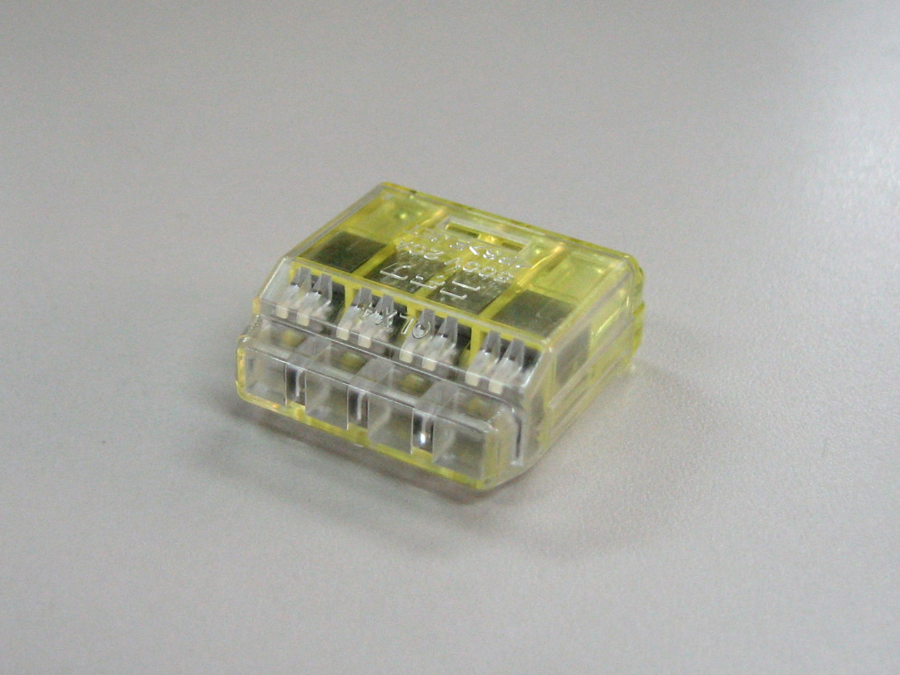 差込型電線コネクター　黄透明（５０ＰＣＳ／１）