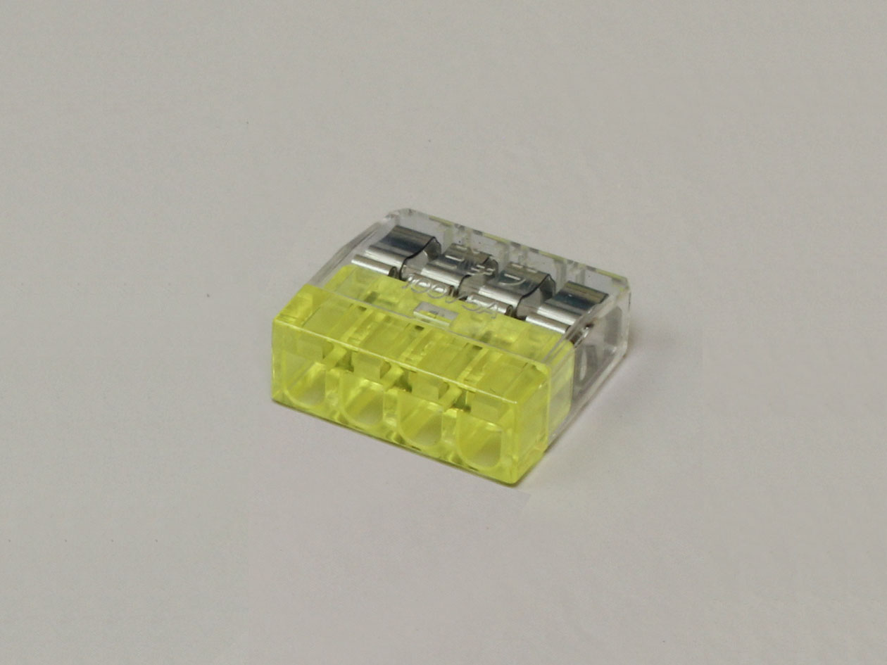小形差し込みコネクタ４極／３０個入